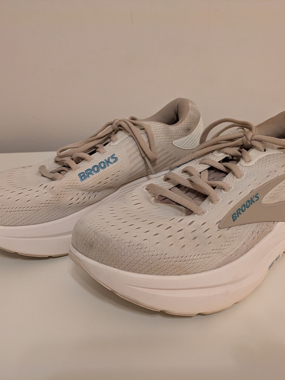 Brooks Women's Running Shoes in Light Beige - Ghost Max